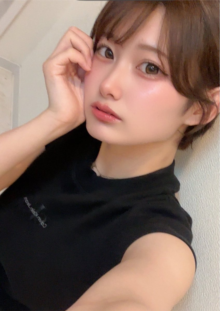 show_sub_row's tweet photo. #自我からコスプレイヤー 
どっちも重加工 https://t.co/BaCKuF5ksQ