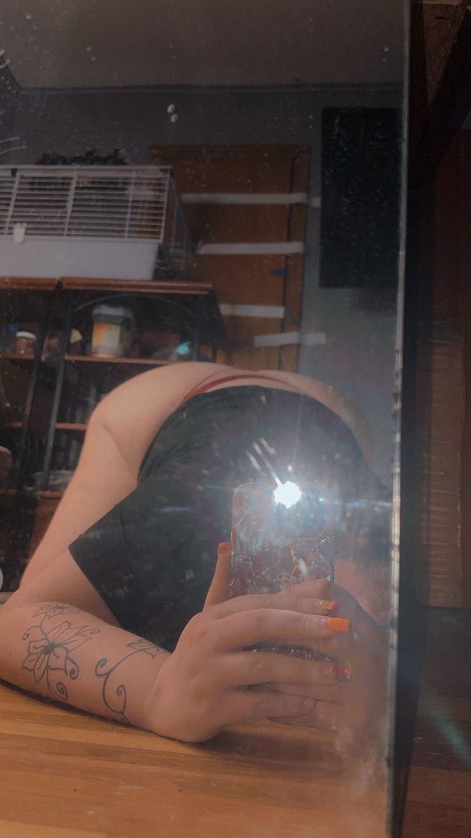 RockHardD2323's tweet photo. I love being slutty 🤤 #bentover #slut #bbw #bwc #creampie #fat #ass https://t.co/w2t1wE2j30