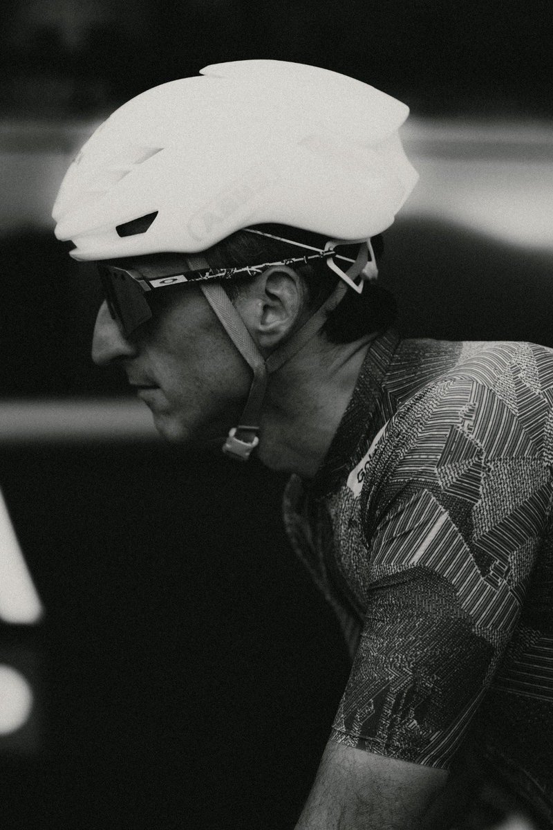 TeamORLEN's tweet photo. Nieważne jaka dyscyplina - klasa pozostaje niezmienna. 💪

Robert Kubica sprostał tatrzańskim szosom podczas tegorocznego ORLEN Tour de Pologne Amatorów. 🚴‍♀️ https://t.co/7ShWqs5Hcn