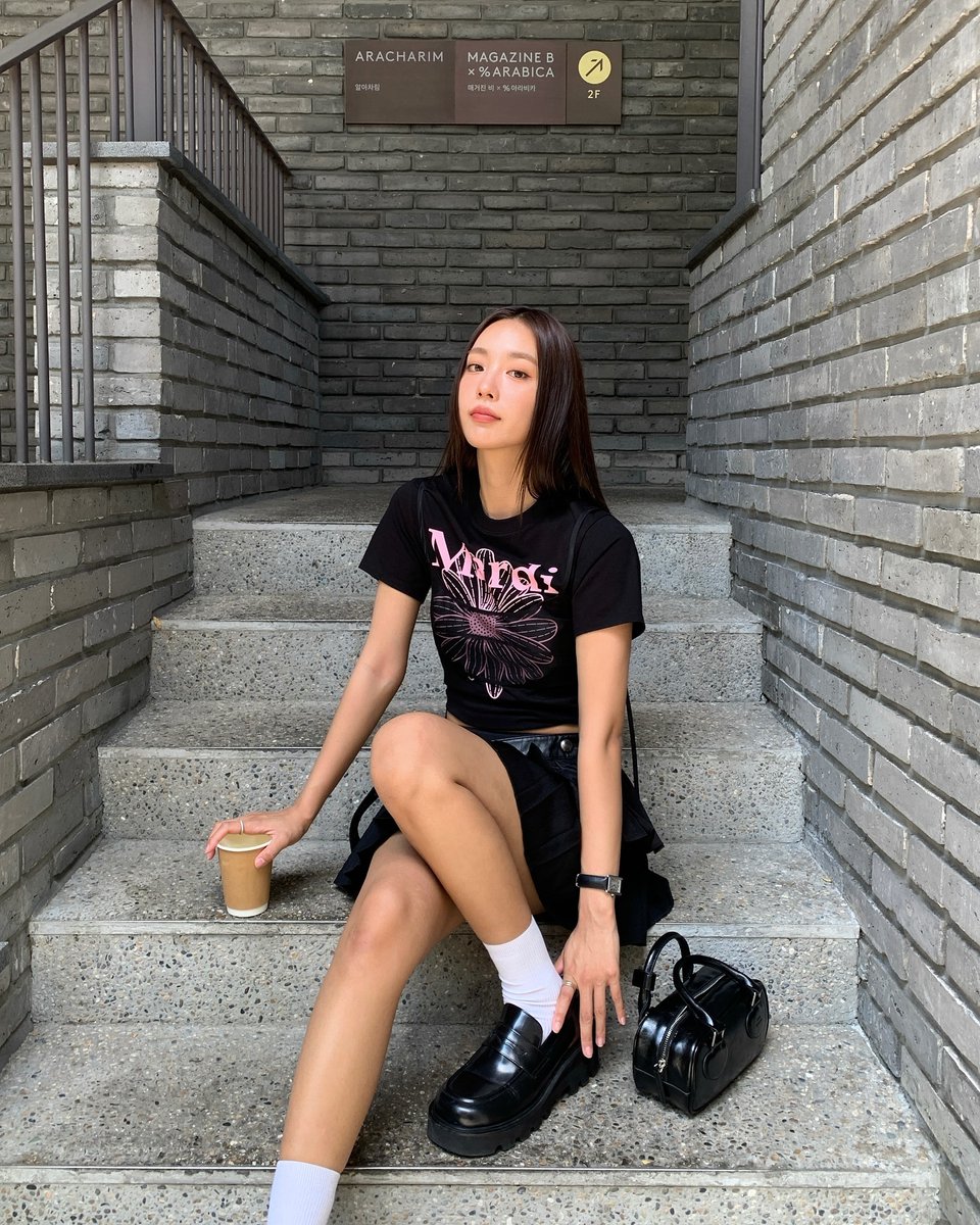 Miiguel0's tweet photo. Hiya 🤗 Always remember: every sunrise is proof that you can rise again. 🌸
jurfn https://t.co/pj1Xa1pzHi