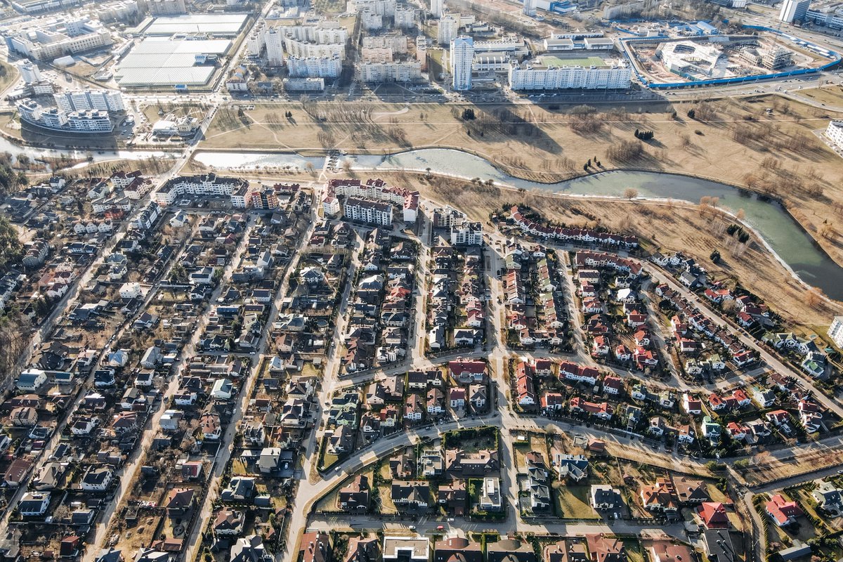 DShownz's tweet photo. a suburban neighborhood alongside urban cityscape on a clear day
#drones #drone #dronestagram #dronephotography #dji #dronelife #droneoftheday #dronepilot #fpv #dronefly #djiglobal #aerialphotography #photography #djimavic #dronephoto #mavic https://t.co/ARMxLLbNhW