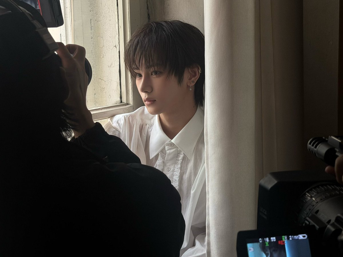 tS2zzz's tweet photo. 이날진짜ㅈㄴ맘에들엇나보다 으이구뻔해 https://t.co/RYTZddUJTl