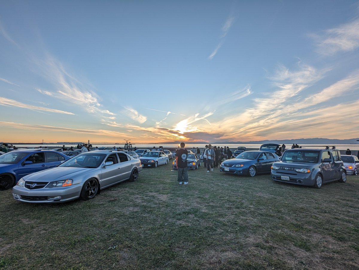 _DjaD_'s tweet photo. USDM GEEK vol.4のおそらく全車両+おまけ写真です。
極力人が写り込まないようにしましたが、
不都合のある写真は削除しますのでご連絡いただければと思います。
#USDMGEEK
#USDMGEEK2023
#USDM
https://t.co/8WUsSPRrZX https://t.co/MN8XWXVlL6
