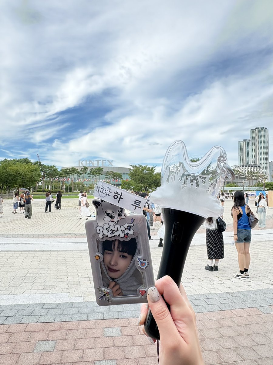 maojoyce's tweet photo. 오늘도 NEXZ  만났어 (˶‾᷄ ⁻̫ ‾᷅˵) https://t.co/mR2DK6JkbG