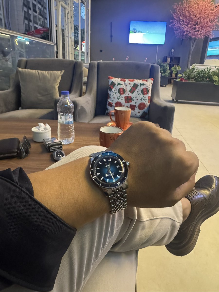 hekimyurek's tweet photo. “Başardım” hissiyle aldığım ama bana daha fazla zaman vermeyen bir saat… #Rado #CaptainCook #Saatoloji #wristcheck https://t.co/TZc41swgWf