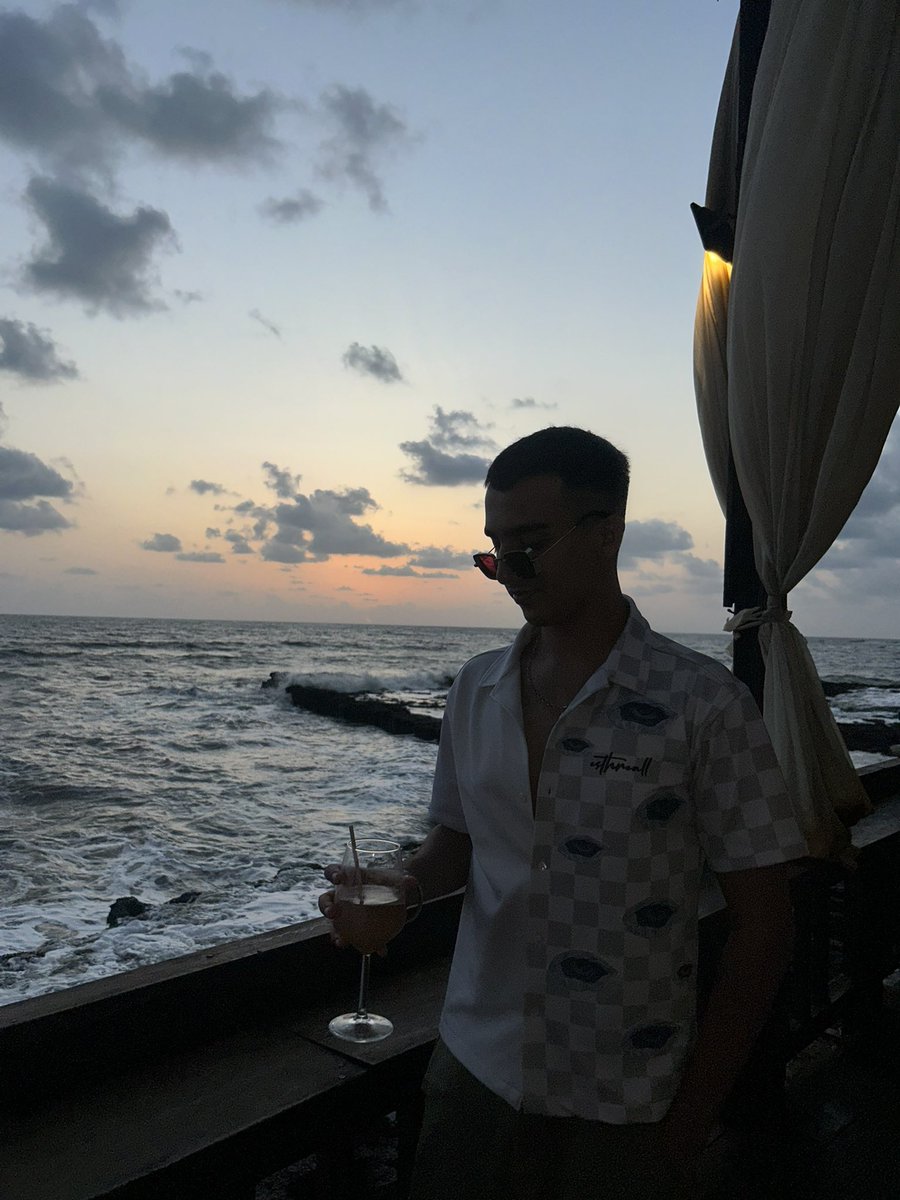 rish1t's tweet photo. farewell https://t.co/yX7ufEg4ul