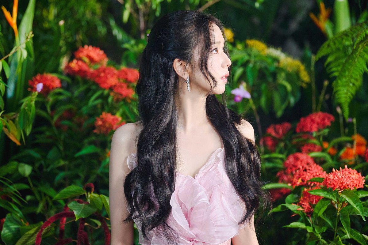 gaehougublink's tweet photo. 공주가 아니고선 설명이 안되는 얼굴과 수려한 자태 https://t.co/P42Y93BVO5
