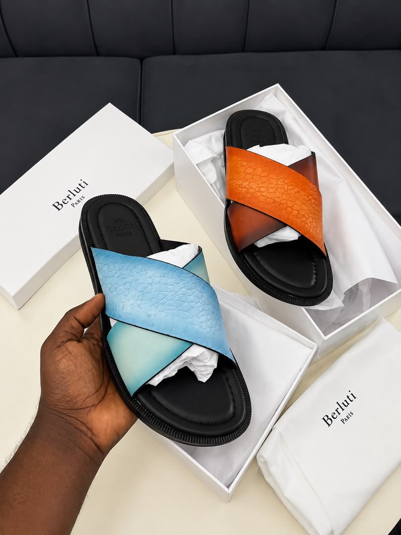 Baba_Dan_Audu_0's tweet photo. Luxury or nothing 

55,000   60,000

40—-46 https://t.co/9KmZNsdwn2