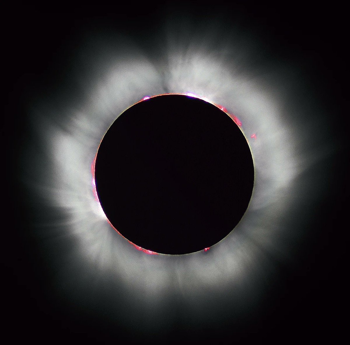 josejavierespa's tweet photo. 1. Eclipses. Al rey godo Sisebuto le pasaba como a ti y a mi, que nos impresionan bastante poco. Porque Sisebuto, que reinó entre 612 y 621, conocía su origen. Lo explicó en una carta a Isidoro de Sevilla que es una de las huellas más fascinantes de la España goda.
Abro hilo 🧵
@JaviSantamarta 
@hispaniagothia 
#Eclipse