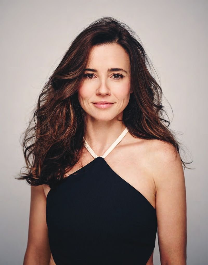 celebcrush4922's tweet photo. Linda Cardellini 😍🥰
#Linda #Cardellini #LindaCardellini https://t.co/Epjmz0qm5J