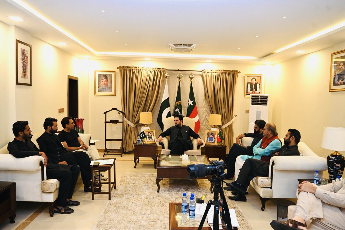 ShafiJanPTI tweet picture