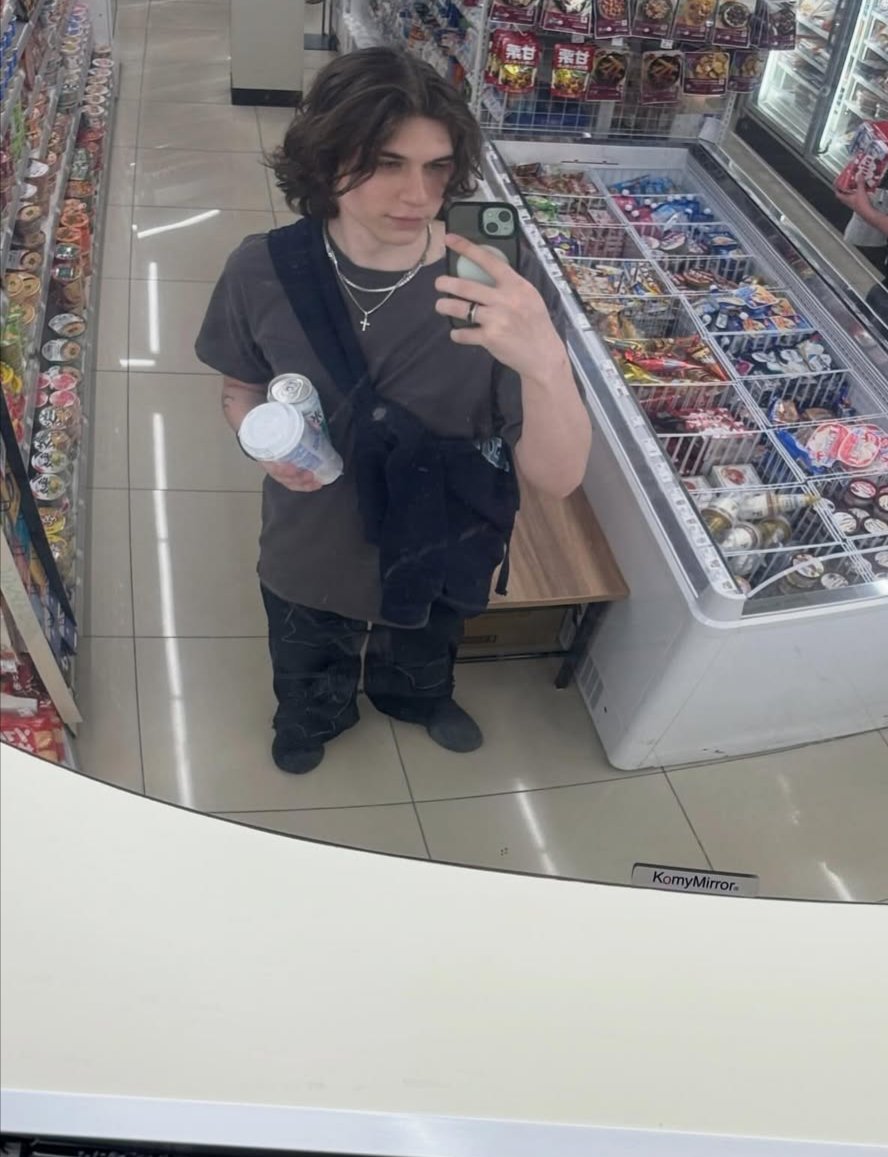 cringedworkz's tweet photo. I don't think enough people talk about Mapicc's fashion sense because the aura that comes out of each fashion post is so high https://t.co/CUGTGPLId7