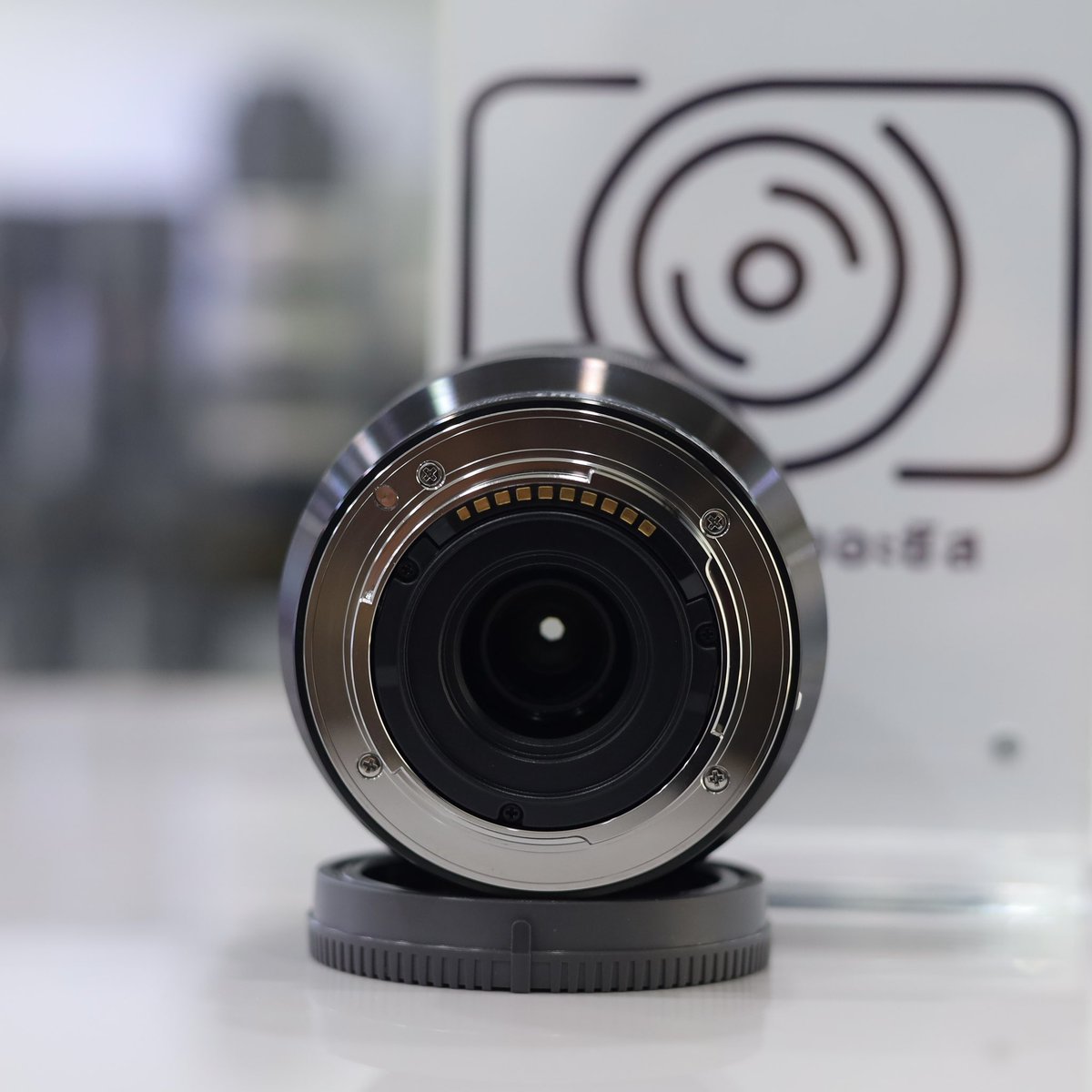 azizcamera's tweet photo. เลนส์ SONY 10-18 F4 OSS สภาพสวย ✅ 9,990 ฿. สินค้ารับประกันการใช้ง���นให้ 1 เดือน สินค้าทุกรายการ รวมค่าจัดส่งพัสดุ EMS แล้ว รับได้ที่หน้าร้าน พระราม2 ( ซอย 60 ) 0616543433 #sony1018f4  #กล้องมือ2  #azizcamera  #ร้านกล้องอะซิส  #camerasecondhand https://t.co/Us5QO4HyOk