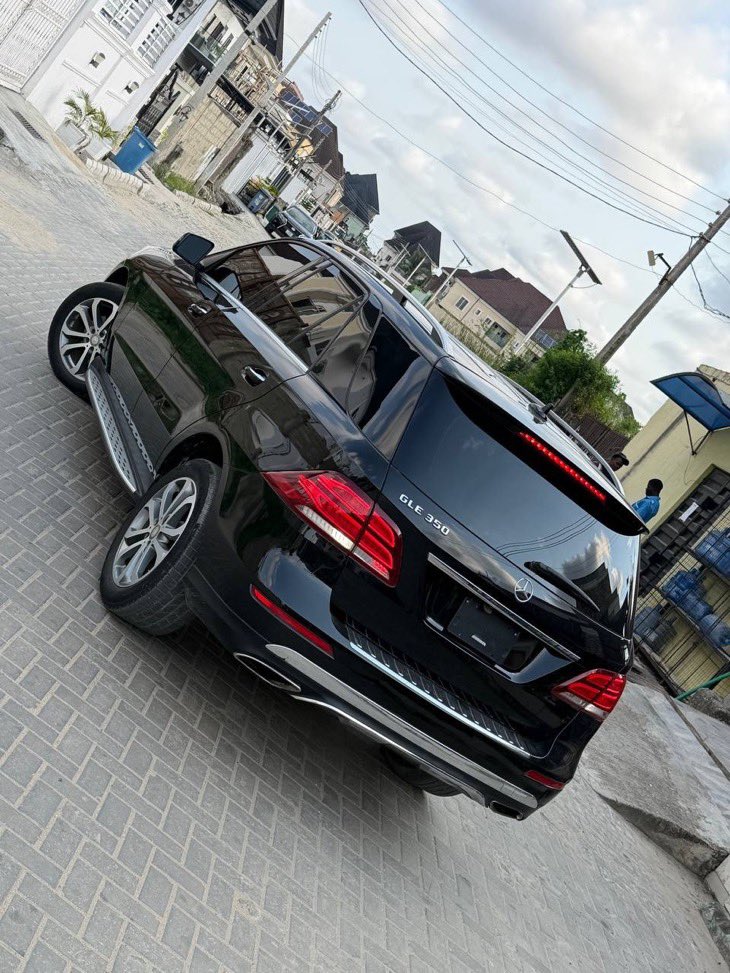 pairforgemotors's tweet photo. 2016 Mercedes-Benz GLE350
Foreign Used | ₦28.5M ONLY
Beige leather interior
Touchscreen infotainment
Multifunction steering
Power front seats
Dual-zone climate control
Panoramic sunroof
Premium wood trim
Alloy wheels

📍 Lagos Mainland
📞 08143818455 | 08142884530
📲 DM https://t.co/JwEt5uov0j