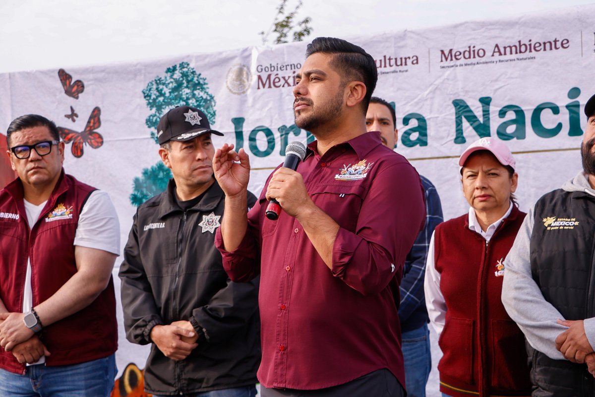 Adolfo_Cerqueda's tweet photo. En Neza, plantamos más de 2500 árboles de distintas especies en la Jornada Nacional de Reforestación que promovió nuestra Presidenta @Claudiashein 🪴🌳

Gracias a las vecinas y vecinos que hoy se sumaron a esta iniciativa en los distintos puntos del municipio, propósito es poner un granito de arena para mejorar la calidad del aire y recuperamos nuestros espacios públicos. Continuaremos impulsando las medidas que beneficien al medio ambiente #PorAmorANeza ❤️