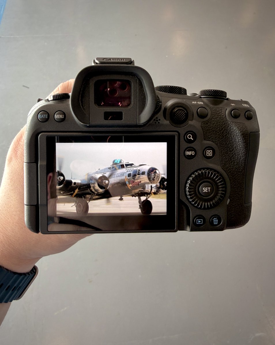 HalePhotoX's tweet photo. Can’t wait to get these on my computer. https://t.co/IyYOsHWLSt