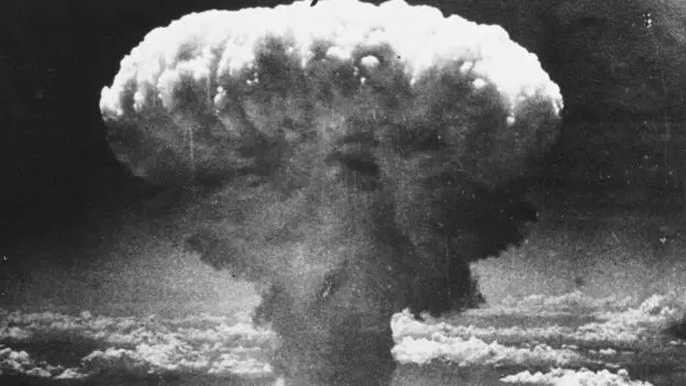 YarielSuarez612's tweet photo. A día de hoy, el uso de la bomba atómica sigue siendo uno de los debates históricos y éticos más intensos.

Quienes defienden la decisión argumentan que aceleró el fin de la guerra y salvó millones de vidas al evitar una costosa invasión. https://t.co/4TzR1avVVX