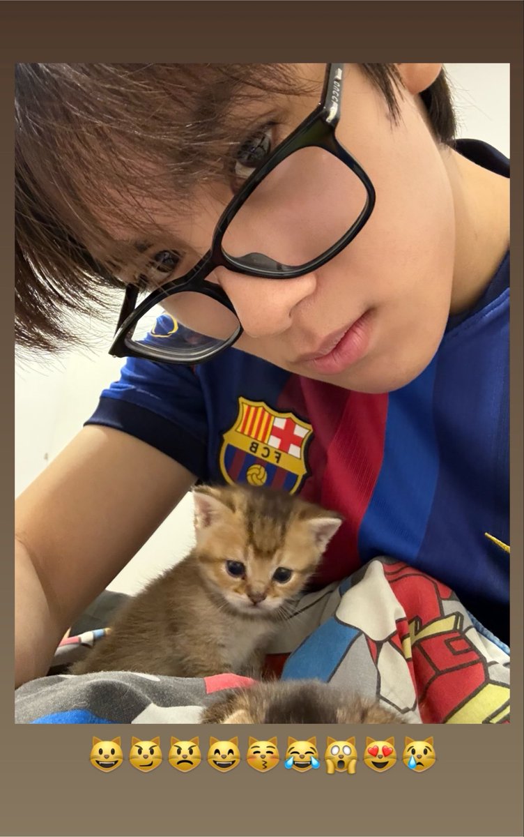 ssoyeonice's tweet photo. โอโห กุเปนริวจินกุก้ยอมทิ้งฉายาฝันร้ายเมะบ้านส้มวะ ให้คนนินทาว่าไอนี่มันเสือสิ้นลายเพราะแพ้เคะตาหวาน https://t.co/dBdb5DOftd