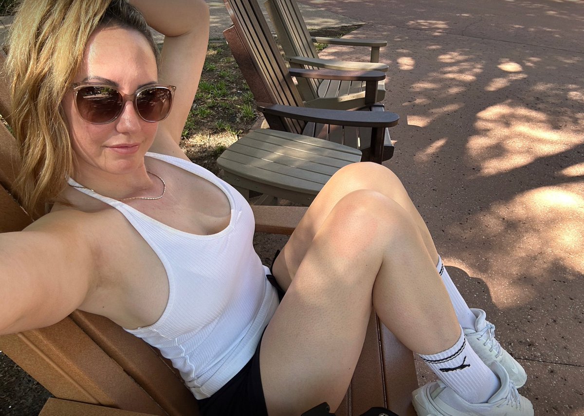BrettRossila's tweet photo. Single never married no kids 💔💔💔😭😭 https://t.co/rfZAc3gQiU
