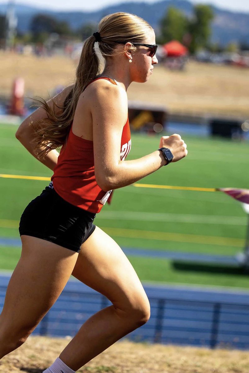 patw1211's tweet photo. Track star https://t.co/R02eAvrO6y