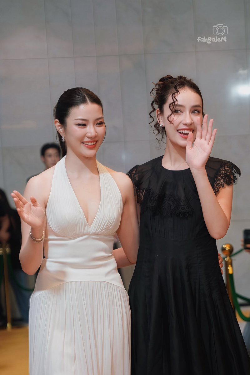 fah9alert's tweet photo. ย้อนๆ จินนี่เจน่าเดินพรมทอง ทักทายประชาอัลกี้

GINNY JAYNA 8TH NAKARAT AWARDS
#GINJAYxNakaratAwards2026 #GinJay  
#aangelinaass  #ginnynatnicha https://t.co/tEY1favJpa