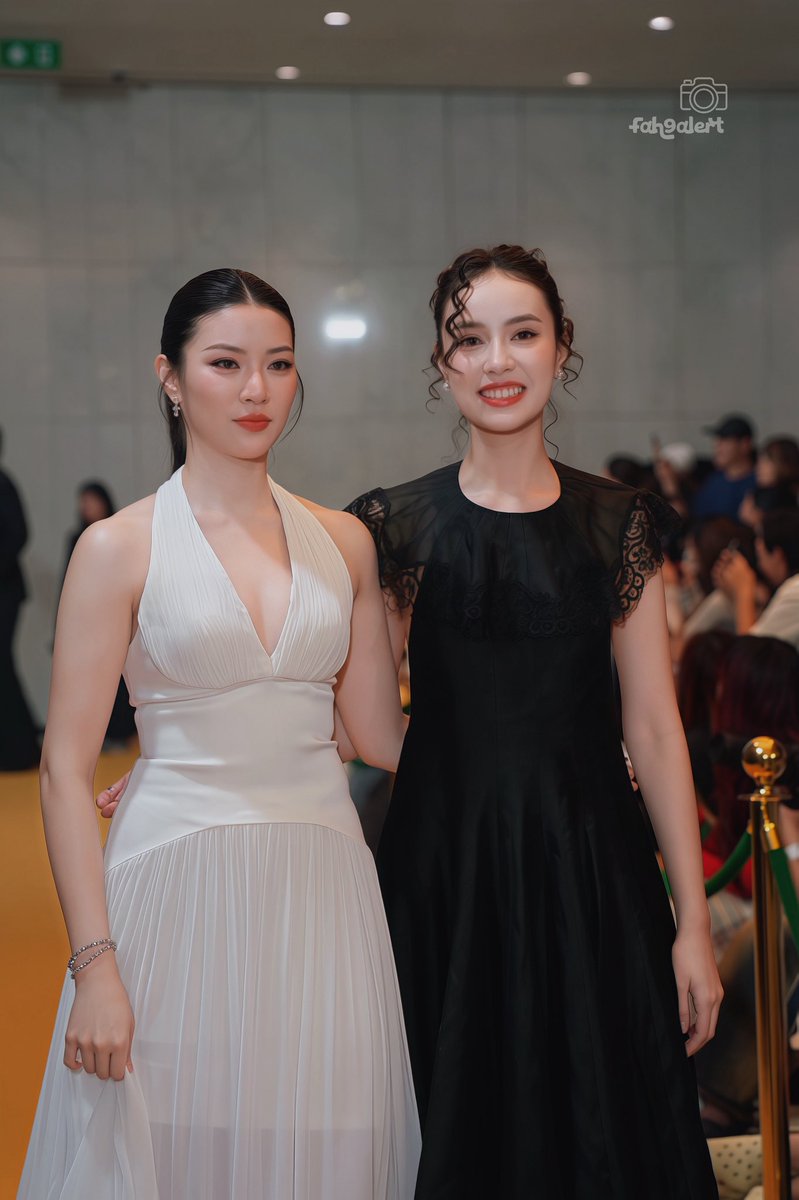 fah9alert's tweet photo. ย้อนๆ จินนี่เจน่าเดินพรมทอง ทักทายประชาอัลกี้

GINNY JAYNA 8TH NAKARAT AWARDS
#GINJAYxNakaratAwards2026 #GinJay  
#aangelinaass  #ginnynatnicha https://t.co/tEY1favJpa