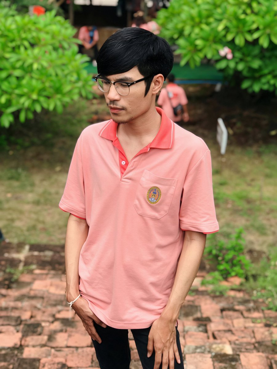 flukekonderm9's tweet photo. คิดถึงสมัยเรียน!! #dek59 #nsru https://t.co/wptcs2yM1V