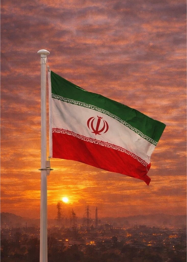 BRICSinfo's tweet photo. JUST IN: 🇺🇸🇮🇷 President Trump says US is "semi-negotiating" with Iran.

"It will work out. It always works out. It's like a chess game." https://t.co/gHCFsV2Cer