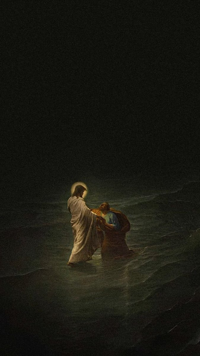 SalveRegina30's tweet photo. “Señor, si eres tú, mándame ir hacia ti andando sobre el agua. A una orden del Señor, Pedro caminó sobre las aguas, consciente de que no podía hacerlo por sí mismo. Pudo la fe lo que la debilidad humana era incapaz de realizar. Estos son los seguros de la Iglesia. «Ven», dijo el Señor, y Pedro echó a andar sobre las aguas porque lo había ordenado la Piedra. 

Pero, al sentir la fuerza del viento, le entró miedo; empezó a hundirse y gritó: ¡Señor, sálvame, que me hundo! Confió en el Señor y pudo; vaciló como hombre y volvió al Señor. Entonces Cristo extendió la mano, sostuvo al que se hundía e increpó al desconfiado: ¡Qué poca fe!

 Considerad al mundo como si fuera el mar: viento huracanado y tempestad violenta. Para cada uno, sus propias pasiones son su tormenta. Si amas a Dios, caminas sobre el mar y el oleaje del mundo queda bajo tus pies. Si amas al mundo, éste terminará por engullirte, porque sabe devorar a sus adoradores”.

-San Agustín de Hipona