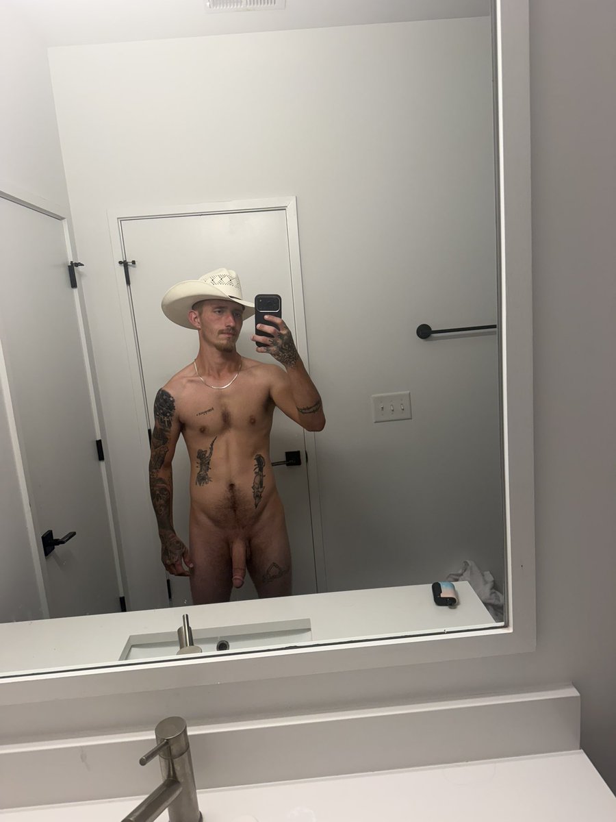 Hung4fun04's tweet photo. Needing me a true country gal like yessss corn bread fed mf 😜😜 #cowgirls #countrygirl https://t.co/tLvoodKIzb