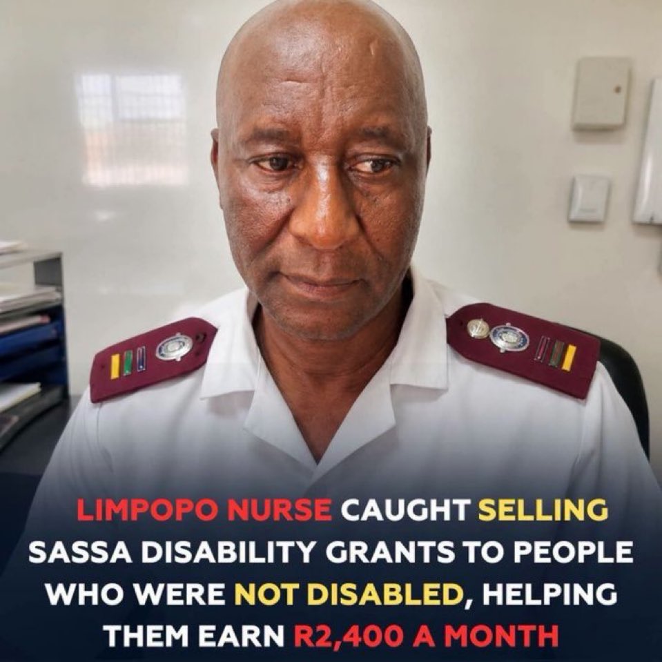 AyeeNdeM's tweet photo. These are the same kind of people who sell IDs and citizenship at home affairs and clowns blame EFF!  

Corruption is the problem!  It has always been a problem! https://t.co/dxhfGPLikP