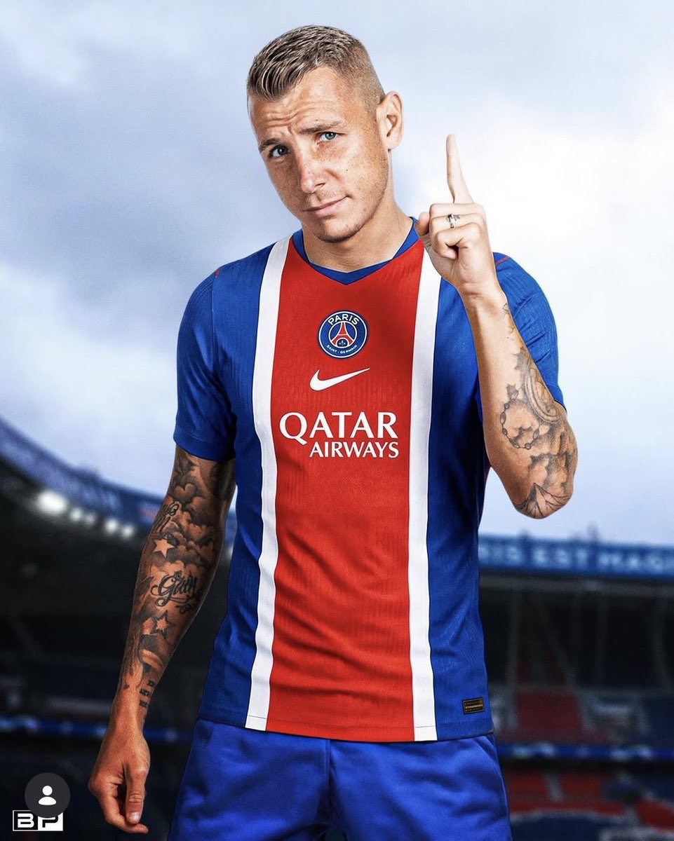 CanalSupporters's tweet photo. 🚨💣 "J'ai hâte de débuter ce nouveau chapitre et de mettre toute mon expérience au service de l'équipe. Je donnerai, une fois encore, le meilleur de moi-même pour défendre les couleurs du PSG"

Les 1er mots de Lucas Digne comme nouveau joueur du PSG !! ❤️💙✍️ https://t.co/sXolLI1vTY