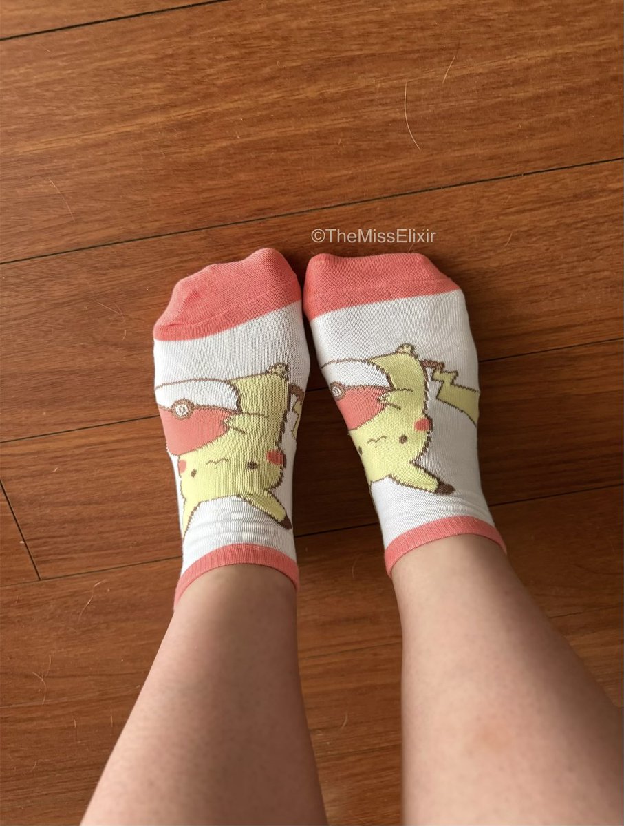 TheMissElixir's tweet photo. Should I dirty up these pikachu socks next? 
RT if u think I should ruin these 🔁👣

#pikachu #pokemon #socks #soles #underdeskfeet #candidfeet #feet_lover #fyp #viral #socken #socksunday https://t.co/LhufbqPeR5