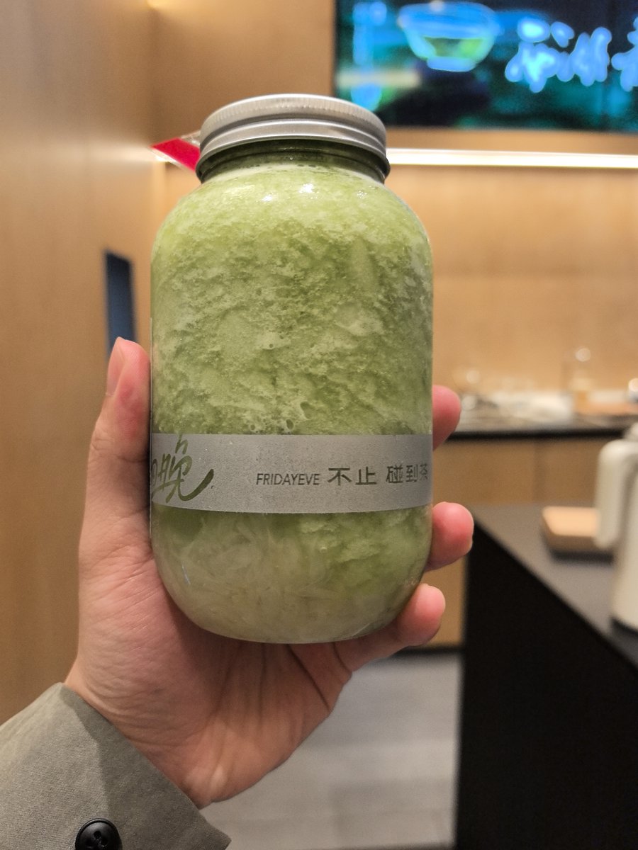 LarryRenoavb's tweet photo. Make your mornings sunny with a 2-minute iced lemon honey matcha! Just shake matcha powder, warm water, honey, and cold lemon juice over ice—refreshing, zesty, and ready to fuel your day. https://t.co/vNLZf2ZOLg