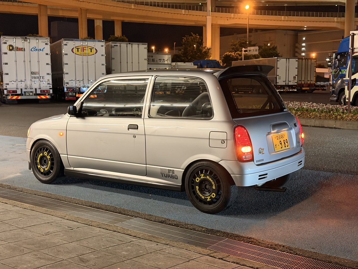 6ochama's tweet photo. 深夜大黒、イケてる車多くて良いな https://t.co/oqDu6QQRKo