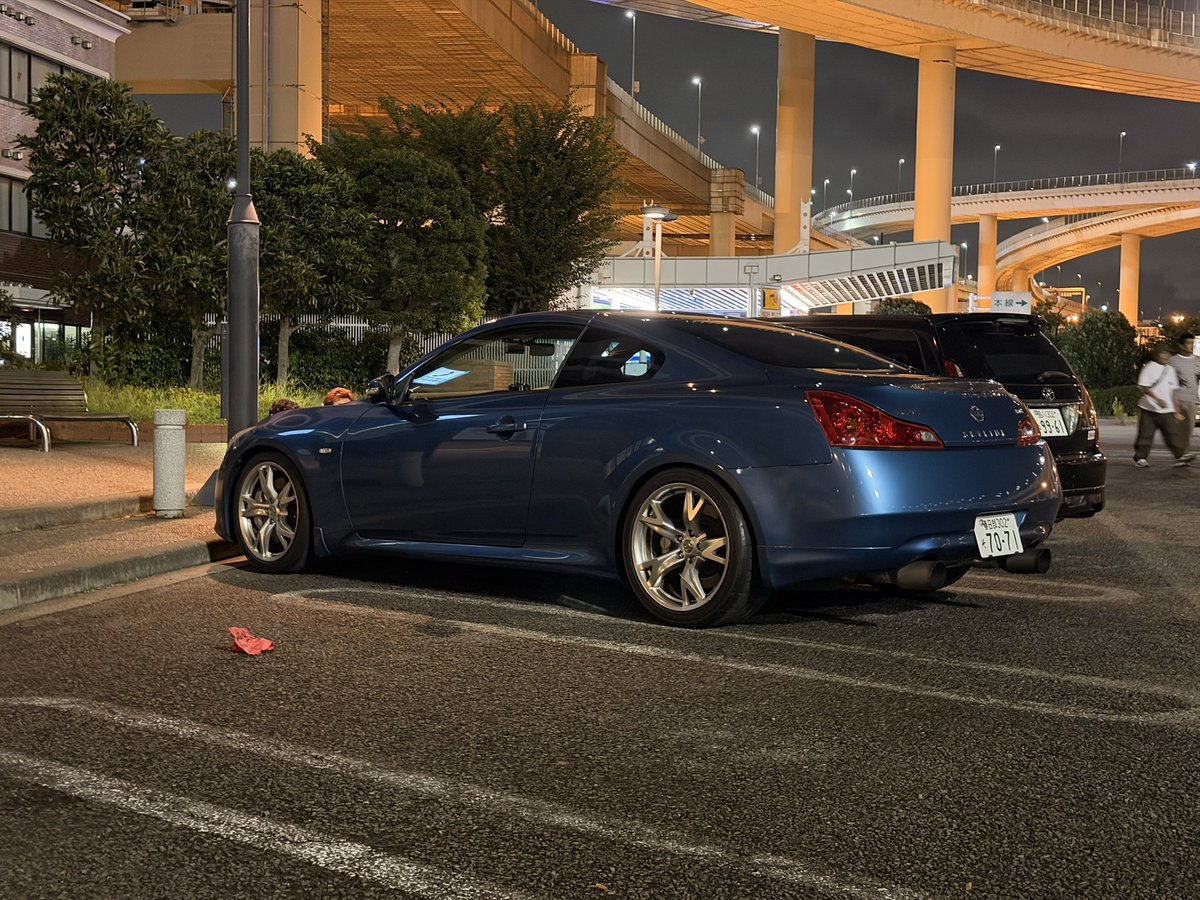6ochama's tweet photo. 深夜大黒、イケてる車多くて良いな https://t.co/oqDu6QQRKo