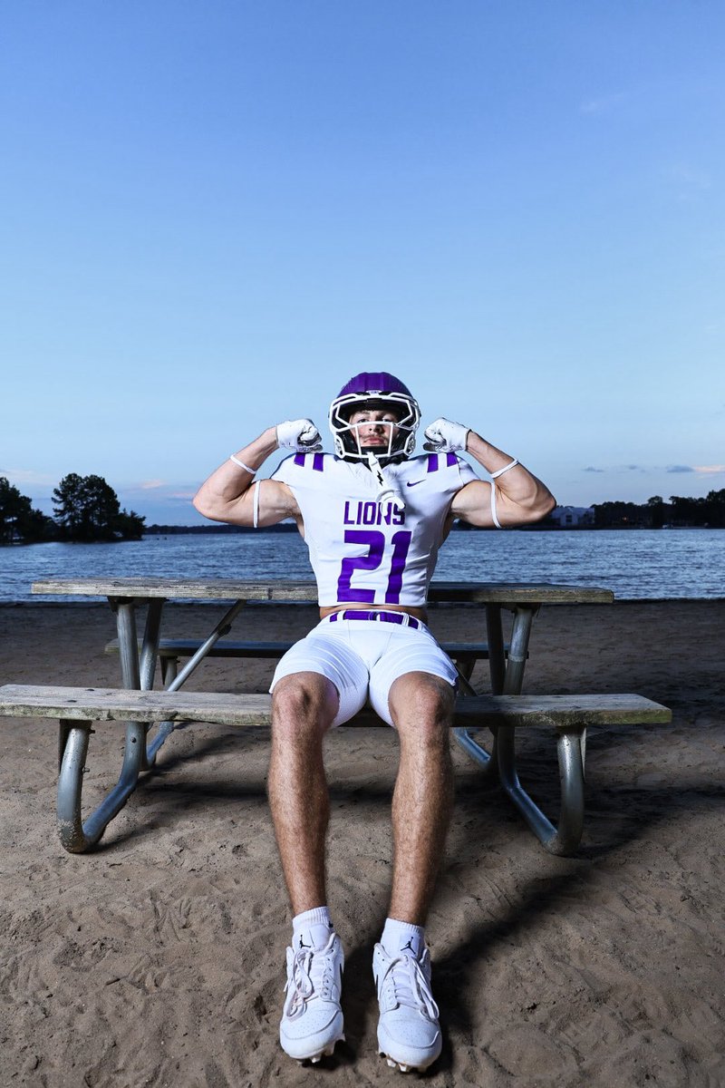rhett_decker3's tweet photo. Year 3🔜 https://t.co/2ZZnYUI1rk