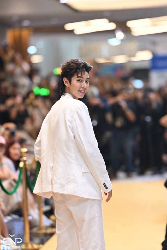 kapooklook55's tweet photo. เป็นแก้วเป็นแสงมาก💚😊

PAIPAI NKR AWARDS8
#NakaratAwards2026xPaiPai https://t.co/LT1bjzZS5Y