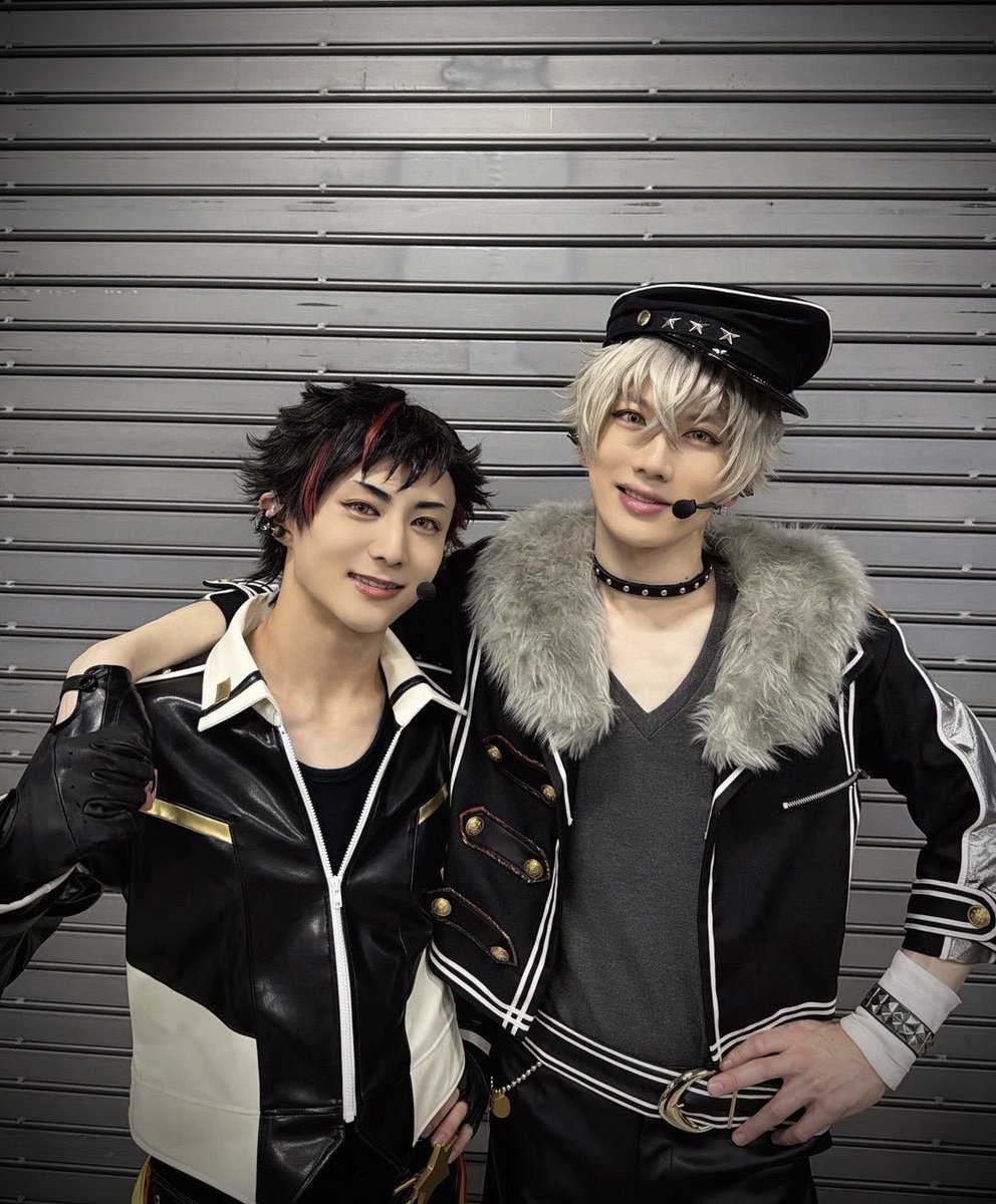 nkns__tomoya's tweet photo. 『あんさんぶるスターズ！THE STAGE』
-10th Anniversary LIVE-

神奈川公演千秋楽でした。
ご来場、そして配信を見てくださった皆様誠にありがとうございました🌟

皆さんと素敵な時間を過ごせて
とても幸せです。

次は神戸公演。
待っててくださいね😉👊

#あんステ https://t.co/oJ5B7Wrcd3
