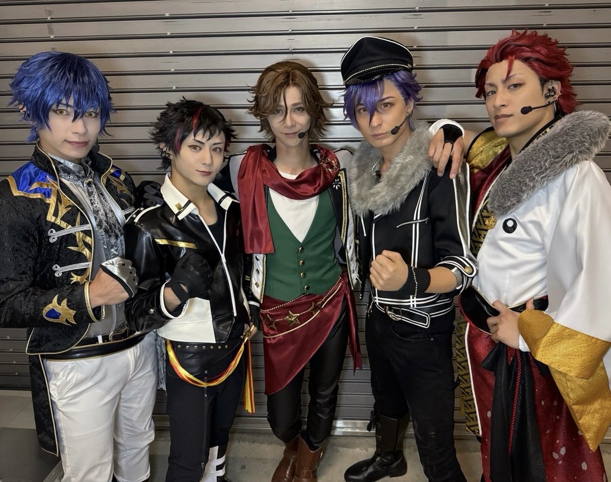 nkns__tomoya's tweet photo. 『あんさんぶるスターズ！THE STAGE』
-10th Anniversary LIVE-

神奈川公演千秋楽でした。
ご来場、そして配信を見てくださった皆様誠にありがとうございました🌟

皆さんと素敵な時間を過ごせて
とても幸せです。

次は神戸公演。
待っててくださいね😉👊

#あんステ https://t.co/oJ5B7Wrcd3