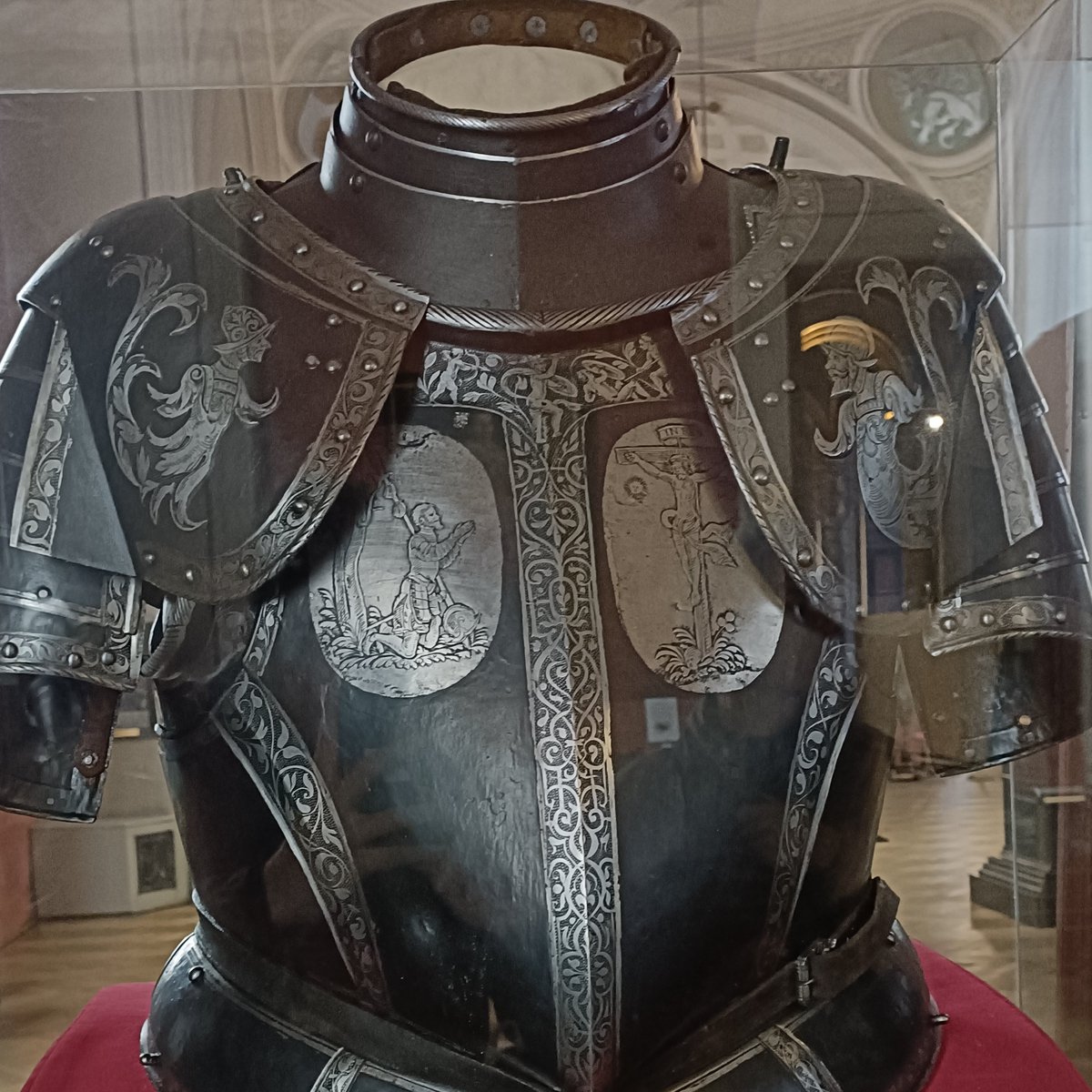 Knightly_Hist's tweet photo. As I've said before, 

No better blueprint for armor design than History. https://t.co/lcBh2QduUa