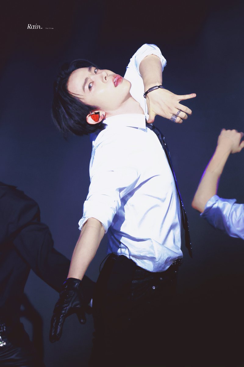 RAIN_011015's tweet photo. 260809

#EVAN #에반 #HEESEUNG #희승 #ヒスン https://t.co/kjmImk9s2w