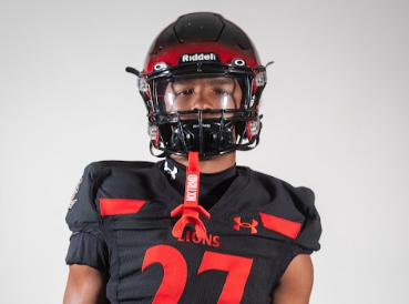sixstarfootball's tweet photo. Preseason Prospect Preview:  Arizona 2027 Prospects raising profile

📈Six Star Football takes a look at several prospects making noise🔥

STORY▶️https://t.co/szrA30QSxx

@damarkusallen  @Braylon_Anders0 @DerrionB76444 @buddha_booker @cannoncolliins
@jackson_colter @Paidencash16 @Andy_Fierros27 
@JayG30__  @AlmasiGlennJr @kaydongray25
@Geremiah_08 @haynie_vjoe @ilijah_hoye
@matthud10 @BraylonKasper @Derrick_L_27
@IsaacMassey01 @ChrisMcComber @Donjeromej
@BraydenMen72 @elimock2027 @micahnewcombe3
@KashtonPark13 @jamar13 @mylespolite
@SeanRoebuck2027 @hunterrutgers @KashSilva88
@Teesmithjrone  @xavier_thomas09 @KnolanTyler
@BraidenVia127 @Kadenkwatson @aidanwhitaker04
@Dax_White4 @KamWilliams2_