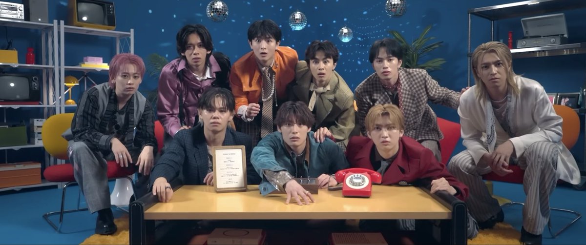 bt_krm8's tweet photo. ねぇ、なんの表情！？！！
何見てその表情なの！！？！ https://t.co/1XgdGGKgW5