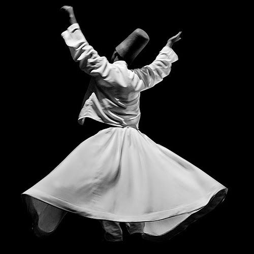 RumiArab's tweet photo. لا يَضُرُّكَ شيءٌ من الفُقدان،
ما لم تَفْقِد مقامَكَ عندَ الله.

— جلال الدين الرومي https://t.co/Xw6u1bEE3w