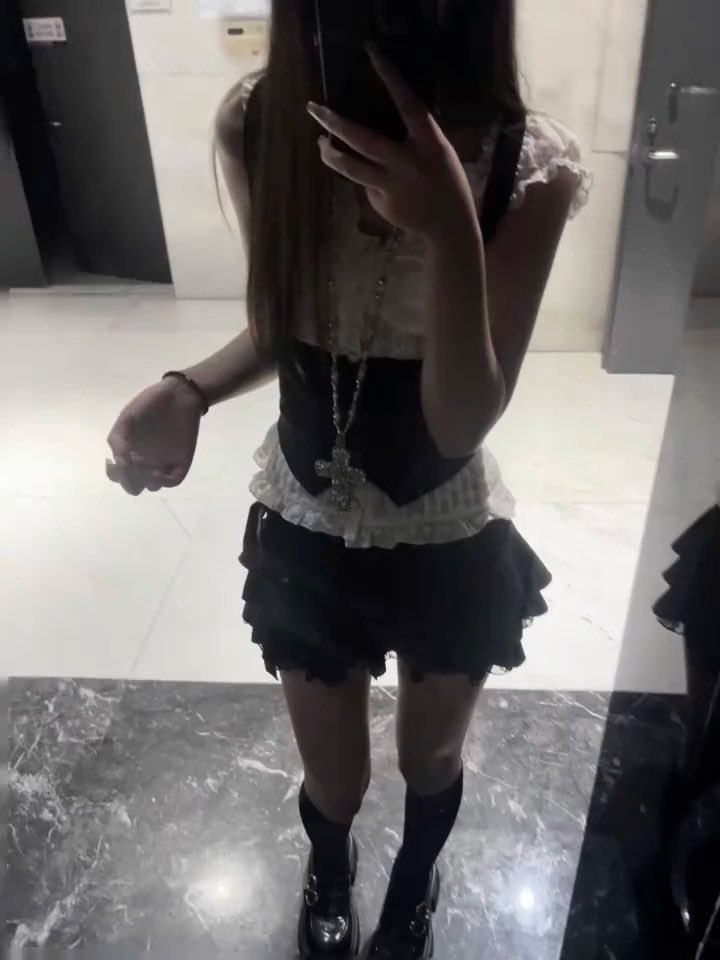 1night510's tweet photo. 最近过得不好 我要下海了
#姐姐 #御姐 https://t.co/ESZan8gbFV