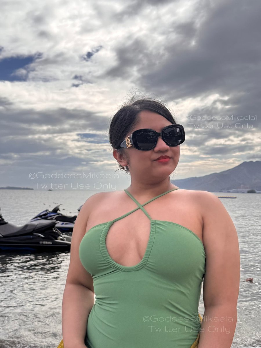 GoddessMikaela1's tweet photo. ‼️FLASH RT GAME‼️

1/1/1 for 30 MINUTES
3 COMMENTS PER ACCOUNT

My s!ssy wants to give me a game, it’s been a while 🤭 Ruin her.

Findom • feet • footfetish • paypig https://t.co/9GclhwLn9A