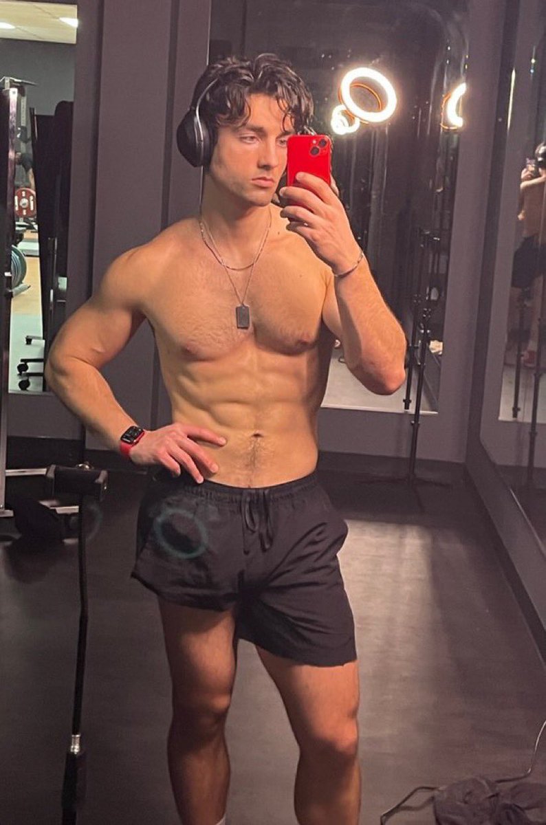 sway404_'s tweet photo. Hypno Himbos like Ant remember to train their bodies in the gym and their minds with Coach's files and mp3s, growing bigger and sinking deeper. Reporting in as programmed only enhances all Hypno Himbo programming https://t.co/Edn0POIgE8