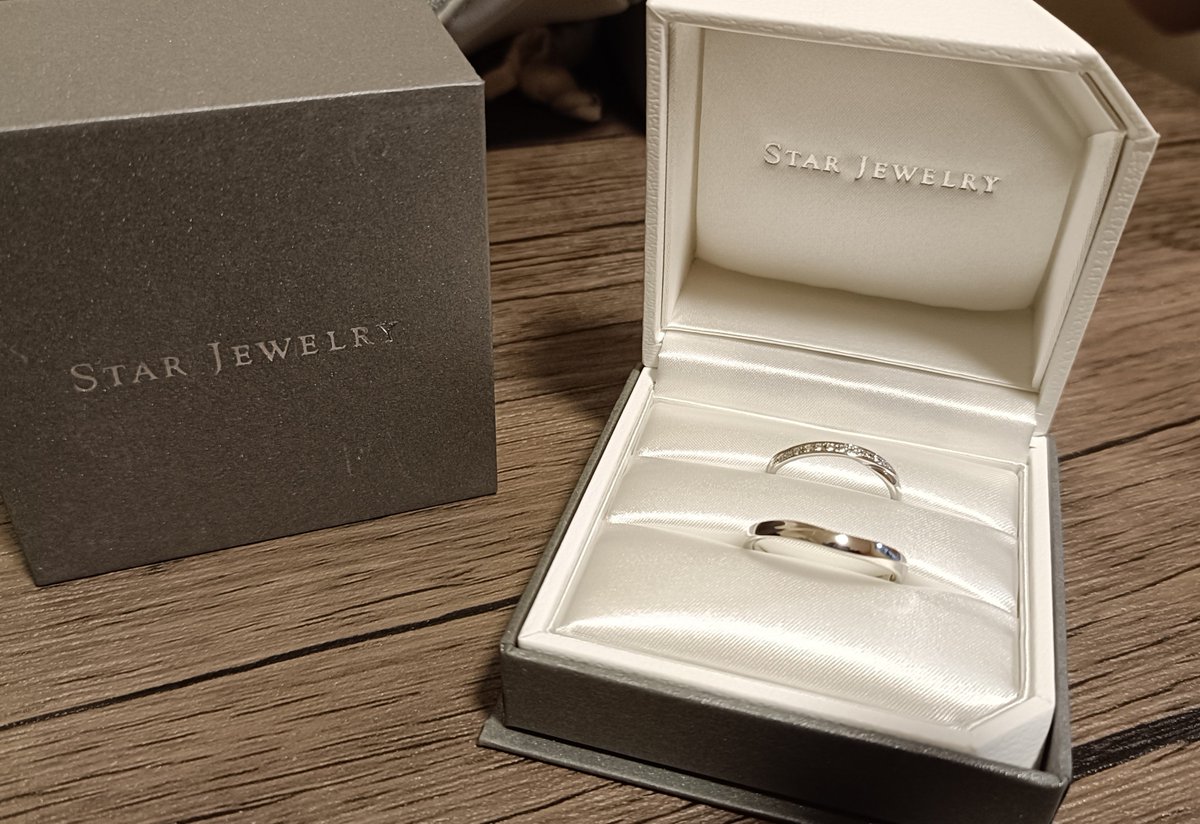 MidnigtRunner32's tweet photo. めっちゃ、今更やけど…
5月に結婚しました😅

最近、めっちゃ結婚したん？て言われるので報告しておきます。 https://t.co/UgbsClkRmv