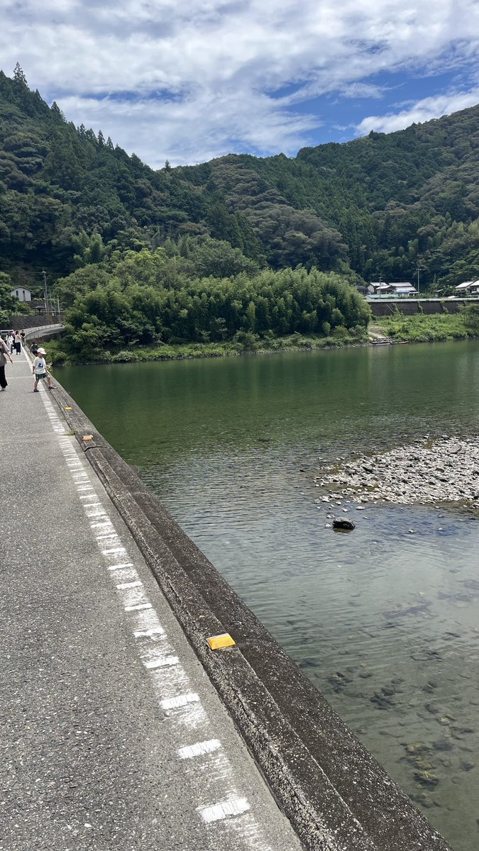 FugaJhstudent's tweet photo. 昨日海に行ったので今日は山 https://t.co/VXSuHyTLyQ